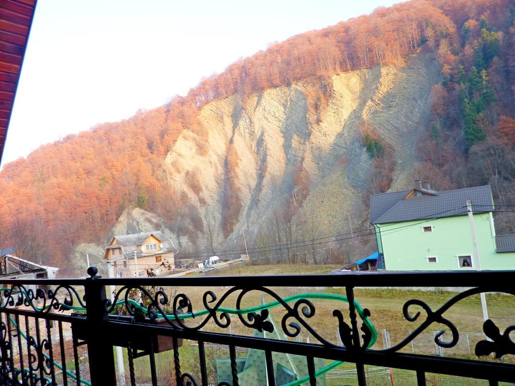 Sadyba Bilya Richky Yaremche Ruang foto